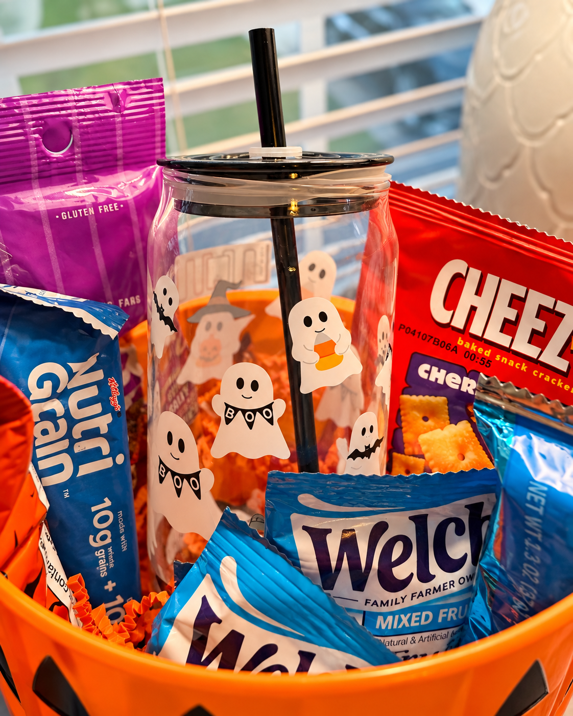 Boo Basket – Sweet Treats & Cozy Sips Delivered